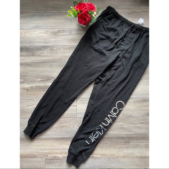 Calvin Klein Pants - ⭐3/$19 -Calvin Klein Womans Sweatpants Size Medium